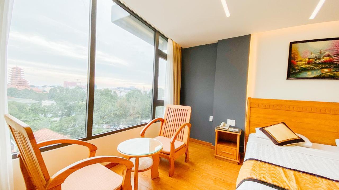 Duc Vuong Saigon Hotel - Cao Thang Хошимин Екстериор снимка